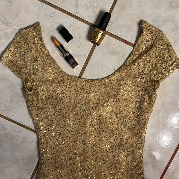 Charlotte Russ Gold sequin party dress. Gold lipstick. Gold nail Polish - Picture 4 of 9